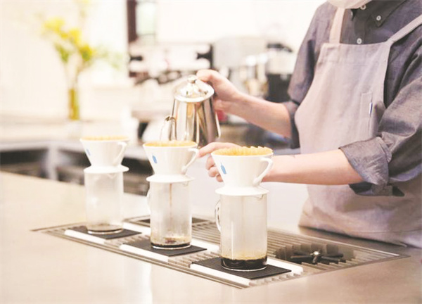 1-2 图配文2蓝瓶咖啡.jpg