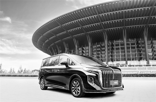 2-2 图配文2红旗HQ9.jpg