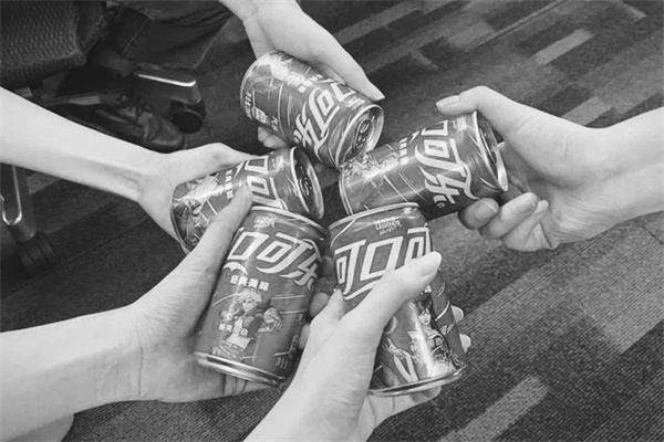 3-1 图配文1可口可乐与英雄联盟.jpg