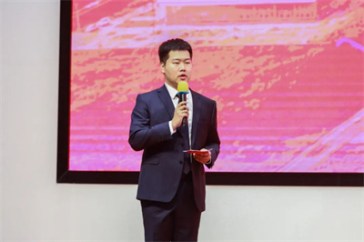 1 4 图为牧原首席财务官高曈.jpg