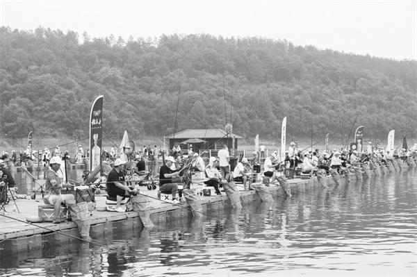 7-2 1 2 比赛现场.jpg