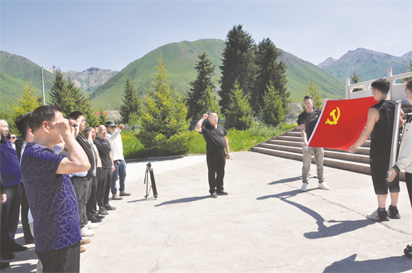 8-2 3伊力特酿酒一厂开.jpg