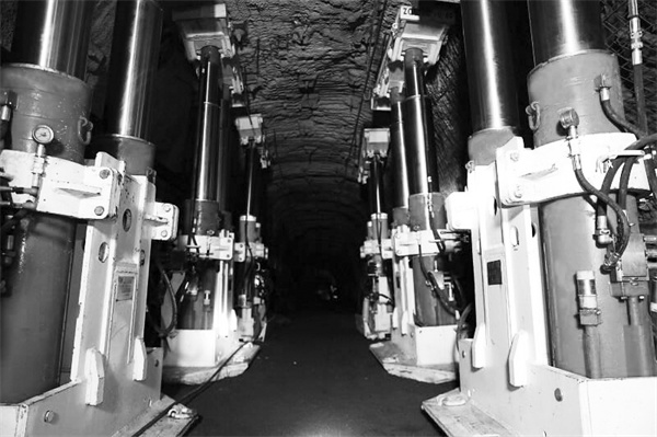 7-1 1 山东能源梁家煤矿.jpg