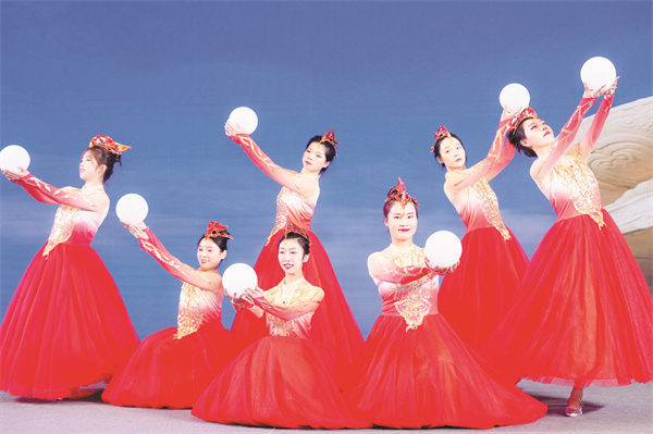 4-13 1 13文艺表演.jpg