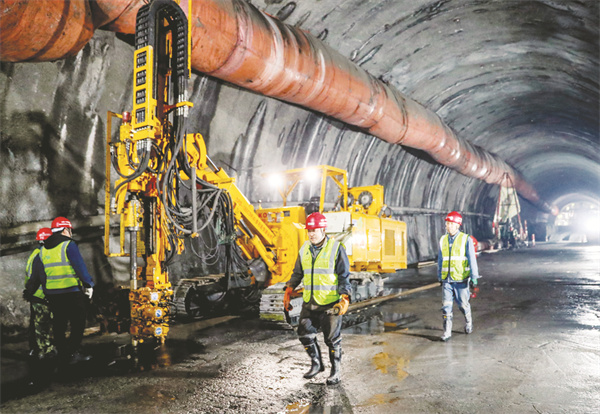 1704279246700423.jpg 4-3 4,四川广安:战严寒.jpg