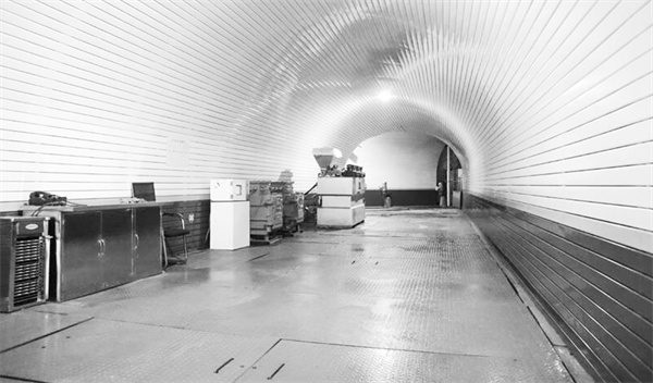 1704280081172166.jpg 2-3 3,新驿煤矿井下水处理专用巷道.jpg