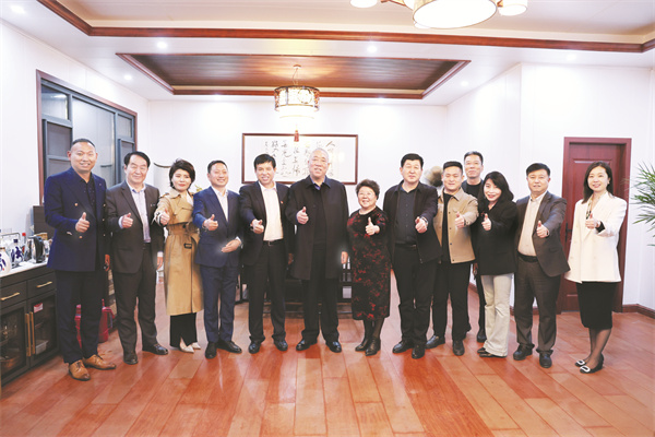 1-1 1 1参加活动的部分企业家崔培军.jpg