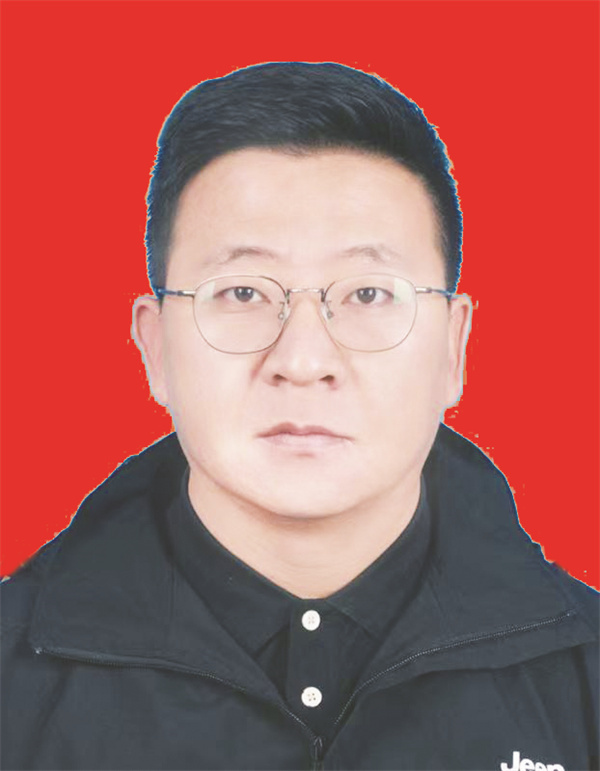 1-21 21，内蒙古微克网络科技有限公司总经理李亚楠.jpg