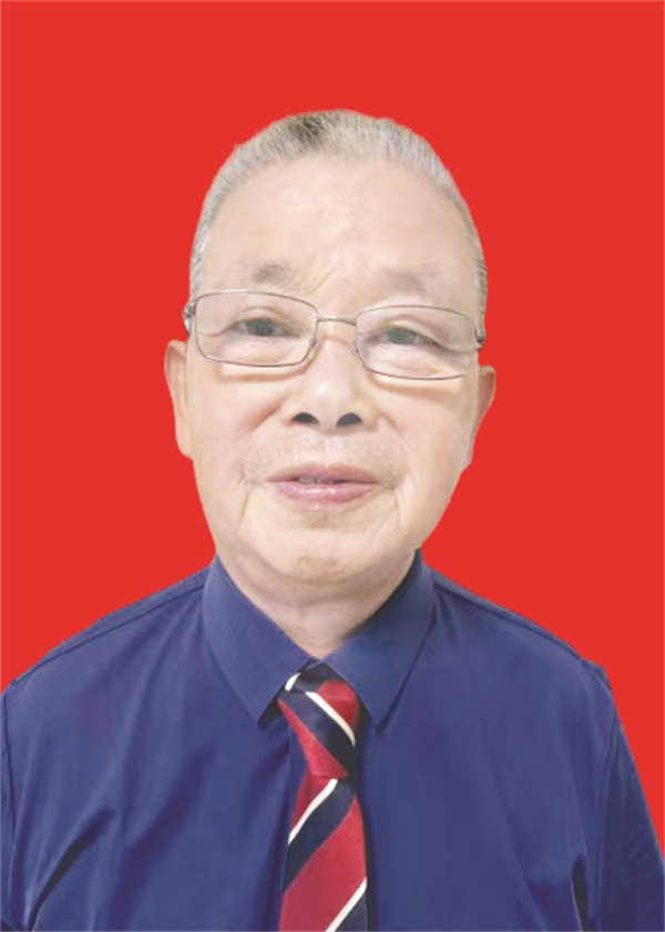 1-33 33，镇江鑫联塑胶新材料科技有限公司 解和生 总经理.jpg