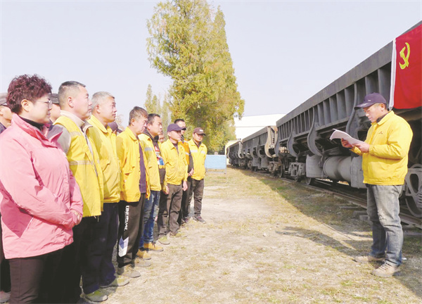 8-7 8 2（图片新闻）工间微党课2.jpg