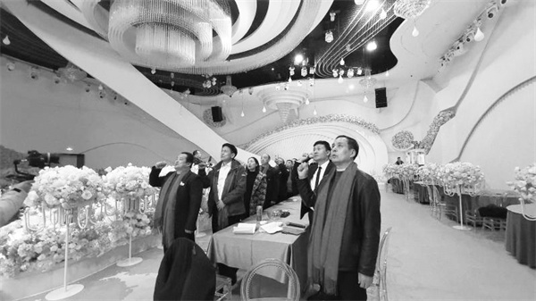 1736334576920799.jpg 2-2 3 重温《入党誓词》.jpg