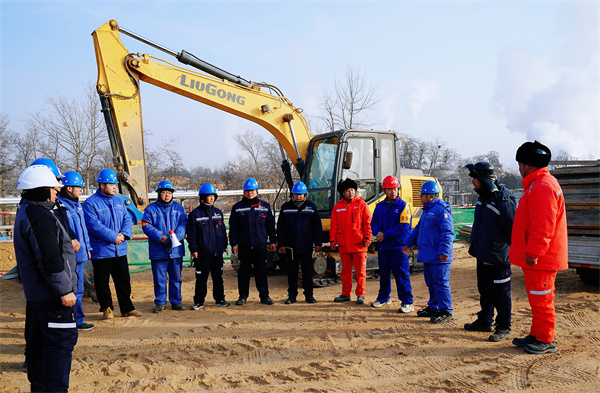 1736854483506207.jpg 2银光集团开展项目现场风险因素辨识活动.jpg