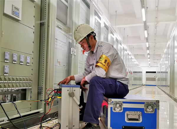 1737545779159363.jpg 2 上海宝冶职工.jpg