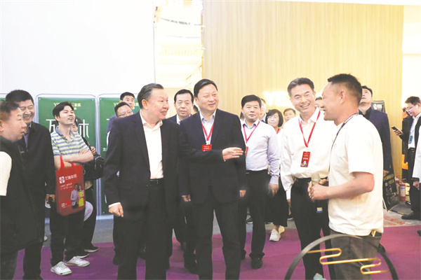 1-8 1 3 清丰县委书记高尚.jpg