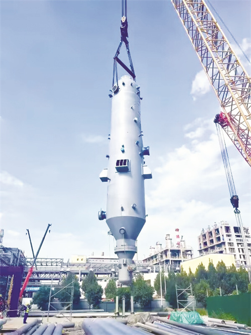 1-4 5，首台3000吨.jpg