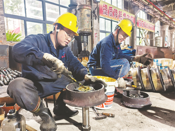 1761652457434568.jpg 5-1 1嘉华机械广元分公司攻坚冲刺进行时.jpg