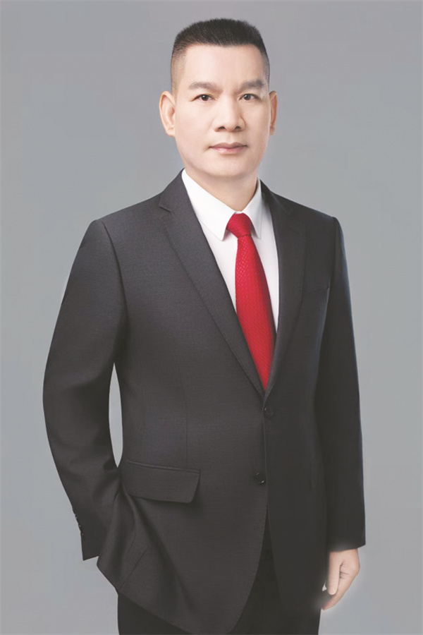 1762946374936922.jpg 4-4 8 天众汽车集团董事长罗天雄.jpg