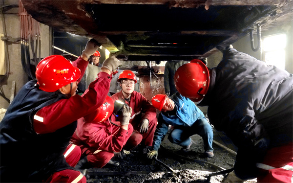 1762948876506458.jpg 2 运销科设备检修。.jpg