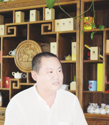 5-1 1七彩狐洪建库.jpg