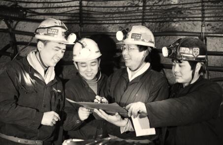 1491997687679342.jpg 2.jpg