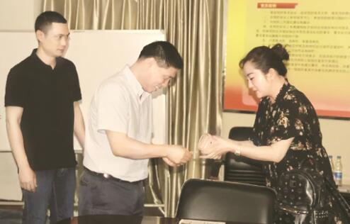 1531822579104864.jpg 2.jpg