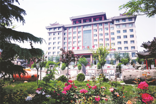 共同富裕领头雁乡村振兴新典范访党的二十大代表河津市龙门村党委书记