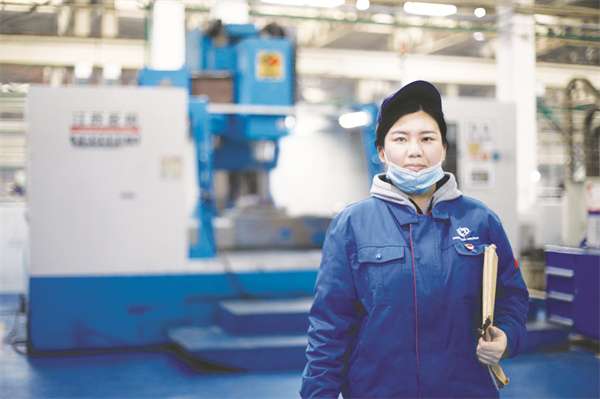 数控女侠的三部曲记内蒙古自治区五一巾帼标兵师艳芳