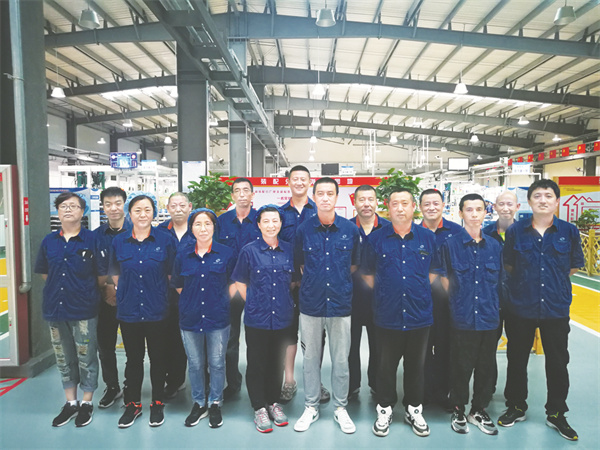 5-3 8 实干笃行勇争先.jpg