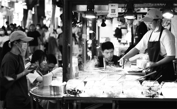 3-1 3， 中国多地“夜经.jpg