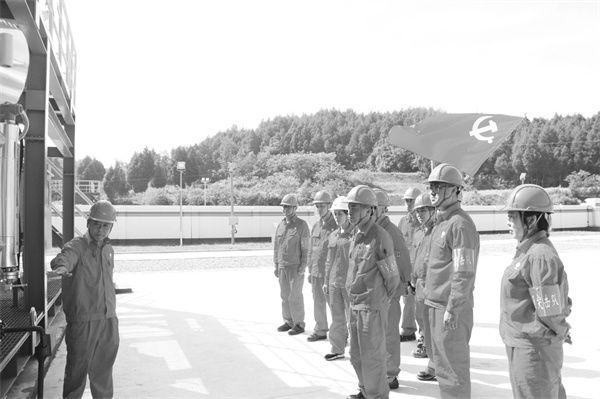 6-3 7川中油气矿仪陇作.jpg