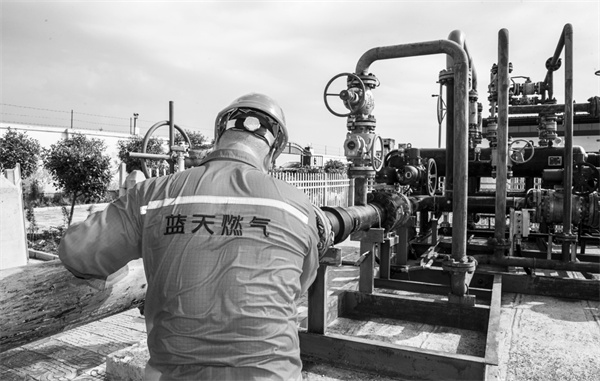 7-1 2 战高温除隐患保民生1.jpg