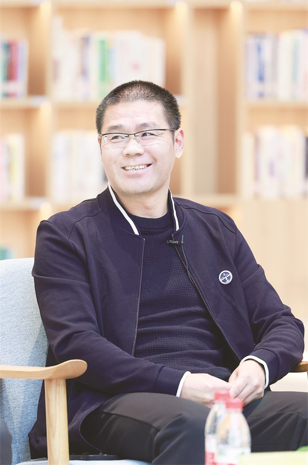 胡建平.jpg