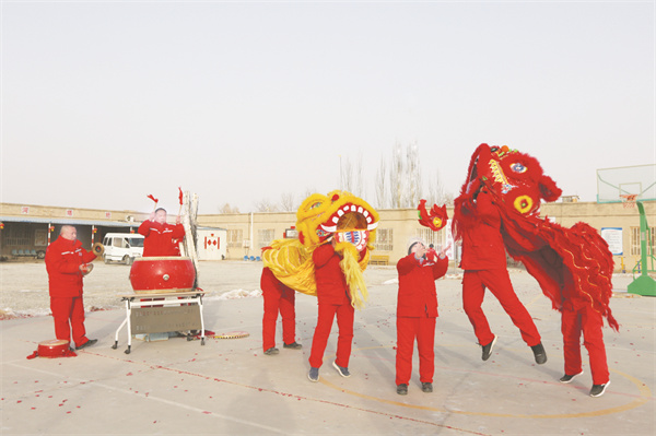 8-2 4(必发）庆新年文体活动丰.jpg