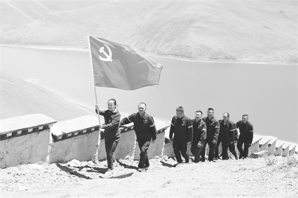 2-2 1 2，重走羊湖路.jpg