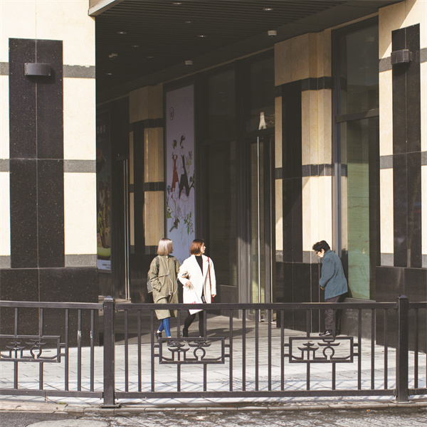 1680526185957135.jpg 沈雷作品过客.jpg