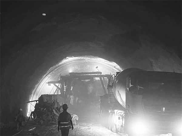 2-3 8 配图必发.jpg