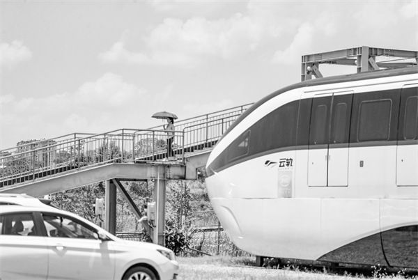 3-2 4,四川广安汽摩制造业发展势头良好.jpg