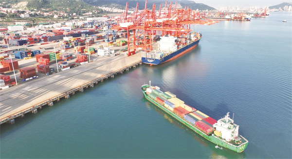 4-2 3,8月8日，在江苏连云.jpg