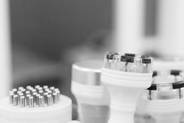 1693038046552397.jpg 2-1 图2百亿赛道,美容仪如何.jpg