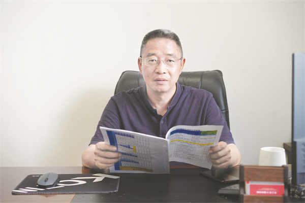 1693997166634098.jpg 7-1 1 神宇建材总经理骆汉.jpg