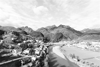 1694331517866606.jpg 3-1 1 1乡村振兴中的美丽青龙嘴村 马发海摄.jpg