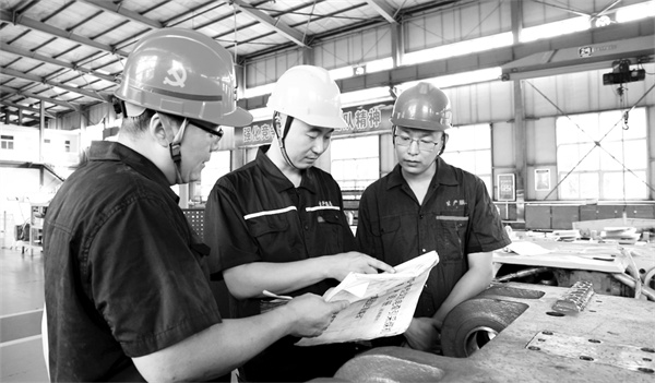 1694433406148001.jpg 2-2 2 1,党员带头学技术,党群.jpg