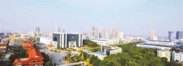 1694777553312156.jpg 1-1 1、劲牌公司俯瞰(压题图片).jpg