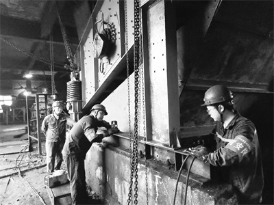 2-1 1 电钳班检修设备1.jpg