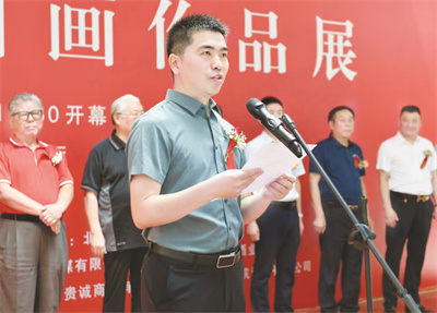 4-3 3 1 唐华育在作品展上致欢迎词.jpg