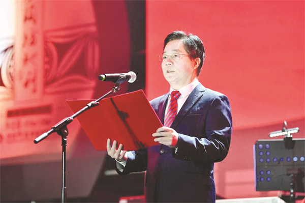 4-2 1 2 仰韶酒业集团党委书记、董事长侯建光致欢迎辞.jpg