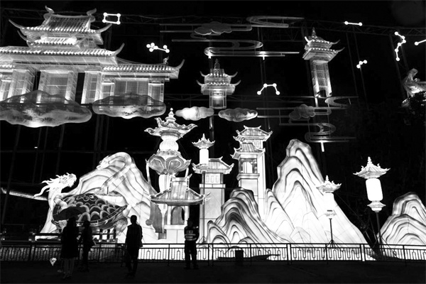 3-2 2，中华彩灯大世界在彩灯.jpg