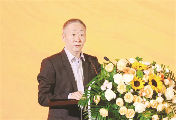 4-4 图4为：中国酒业协会理事长宋书玉.jpg