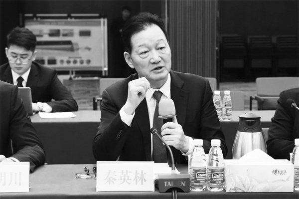 2-2 1 2 牧原集团董事长秦英林.jpg