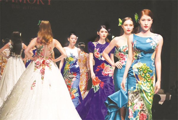 1699088888741929.jpg 1-1 图1 1 婚纱礼服.jpg